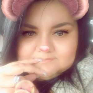 Meet your Posher, Ester